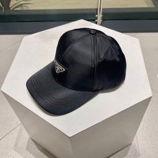 プラダ(PRADA)のPrada 三角マークの野球帽(ハンチング/ベレー帽)
