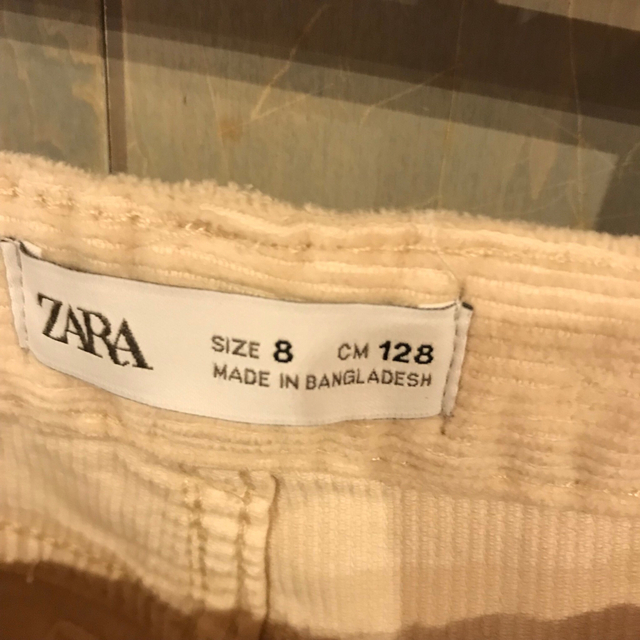 ZARA KIDS(ザラキッズ)のZARA フレアコーデュロイパンツ　8y キッズ/ベビー/マタニティのキッズ服女の子用(90cm~)(パンツ/スパッツ)の商品写真