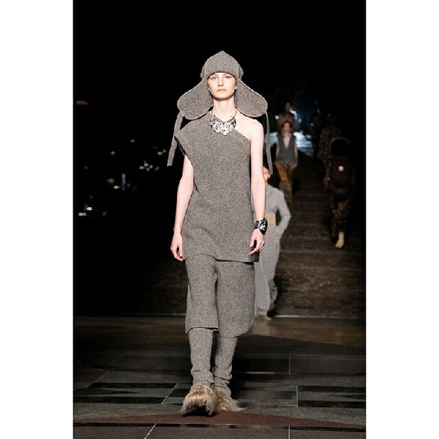 URBAN RESEARCH(アーバンリサーチ)の新品 22AW FUMIE=TANAKA  asymmetry rib VEST レディースのトップス(ベスト/ジレ)の商品写真