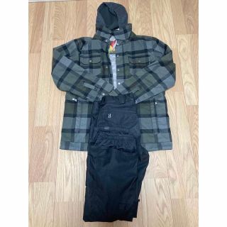 バートン(BURTON)のスノーボードウェア上下セット（メンズ）(ウエア/装備)