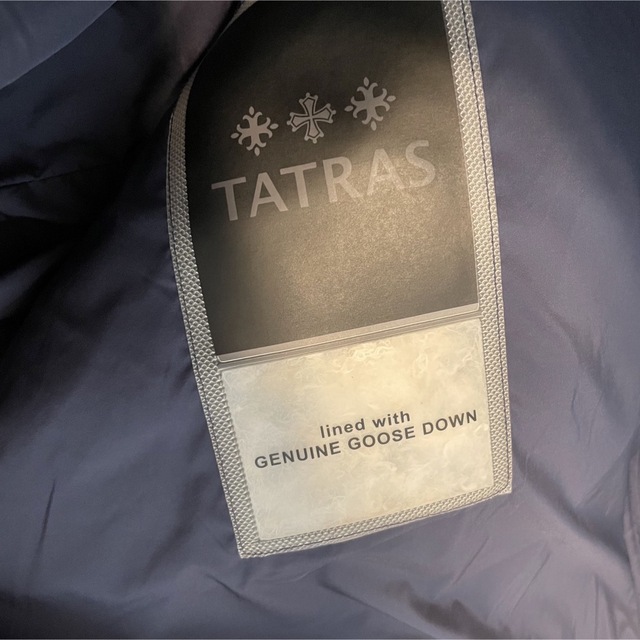 TATRAS(タトラス)の【美品】TATRAS BLEGGIO ネイビー ハイブリッドダウンジャケット　L メンズのジャケット/アウター(ダウンジャケット)の商品写真