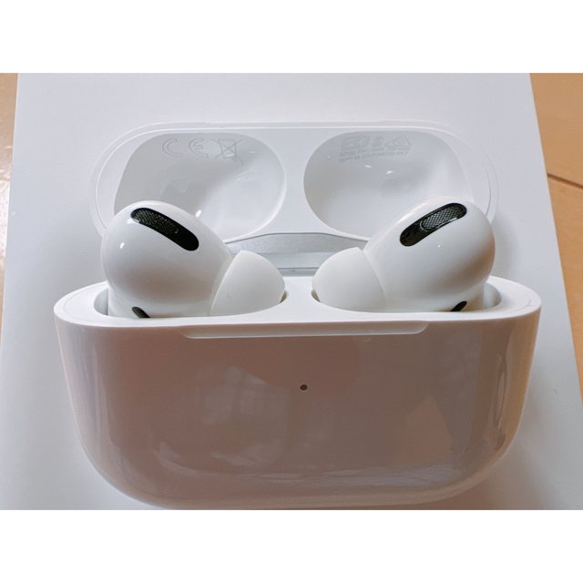Apple(アップル)のAirPods Pro 正規品（並行輸入)保護ケースサービス スマホ/家電/カメラのオーディオ機器(ヘッドフォン/イヤフォン)の商品写真