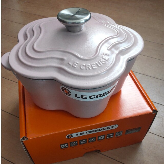 LE CREUSET 鍋 シュガーピンク 花型 - 収納/キッチン雑貨