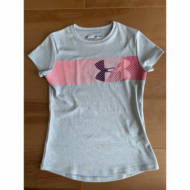 UNDER ARMOUR(アンダーアーマー)のUNDER ARMOUR Tシャツ　 キッズ/ベビー/マタニティのキッズ服男の子用(90cm~)(Tシャツ/カットソー)の商品写真