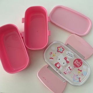 ハローキティ(ハローキティ)のサンリオ　ハローキティー　お弁当箱　二段　ピンク(弁当用品)