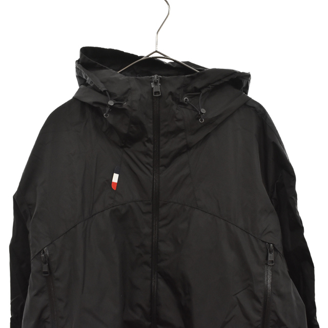 MONCLER(モンクレール)のMONCLER モンクレール 20SS PLUIES ラバーパッチナイロンマウンテンパーカー ブラック F10911A70400 メンズのジャケット/アウター(マウンテンパーカー)の商品写真