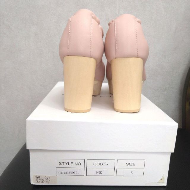 【新品】LAGUNAMOON ウッドヒールギャザーパンプス　ピンク　S レディースの靴/シューズ(ハイヒール/パンプス)の商品写真
