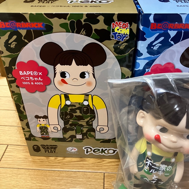 BE@RBRICK(ベアブリック)のBE@RBRICK BAPE®︎ ペコちゃん 100％ & 400％  &ソビ エンタメ/ホビーのフィギュア(その他)の商品写真