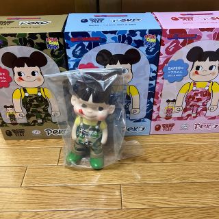 ベアブリック(BE@RBRICK)のBE@RBRICK BAPE®︎ ペコちゃん 100％ & 400％  &ソビ(その他)