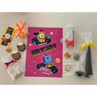 ビーティーイシビル(BT21)の【大特価】BT21くら寿司グッズ&アジアン雑貨まとめ売り(アイドルグッズ)