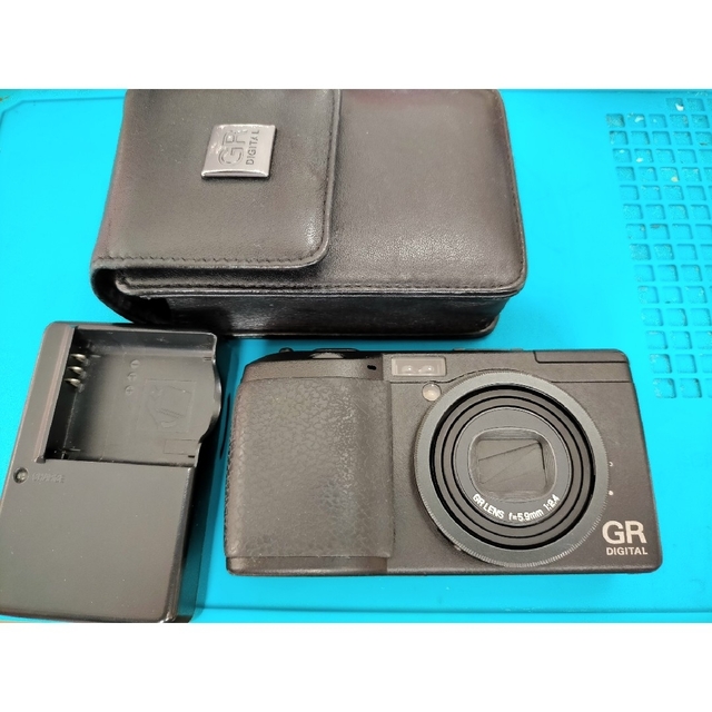 RICOH(リコー)のRICOH GR DIGITAL 初代デジタルカメラ スマホ/家電/カメラのカメラ(コンパクトデジタルカメラ)の商品写真