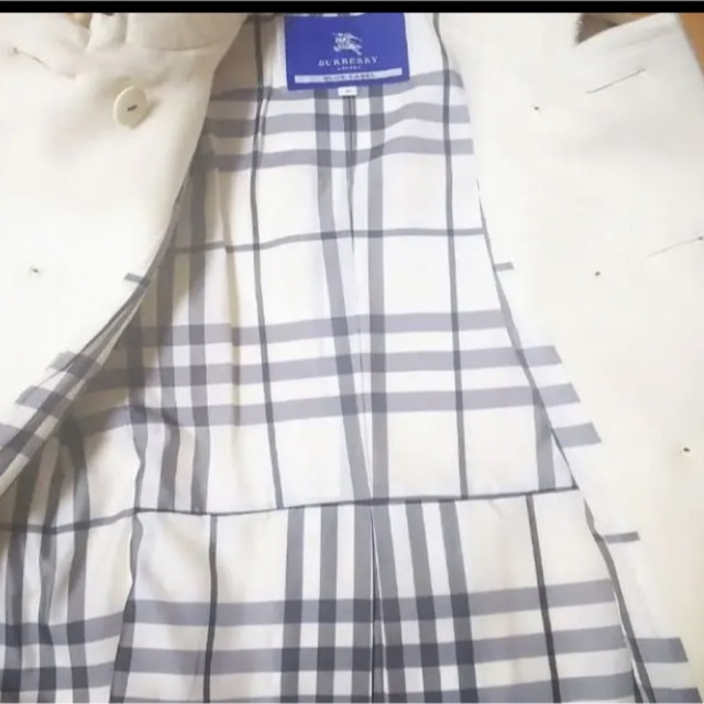 BURBERRY BLUE LABEL(バーバリーブルーレーベル)の早い者勝ち!!BURBERRYコート レディースのジャケット/アウター(トレンチコート)の商品写真