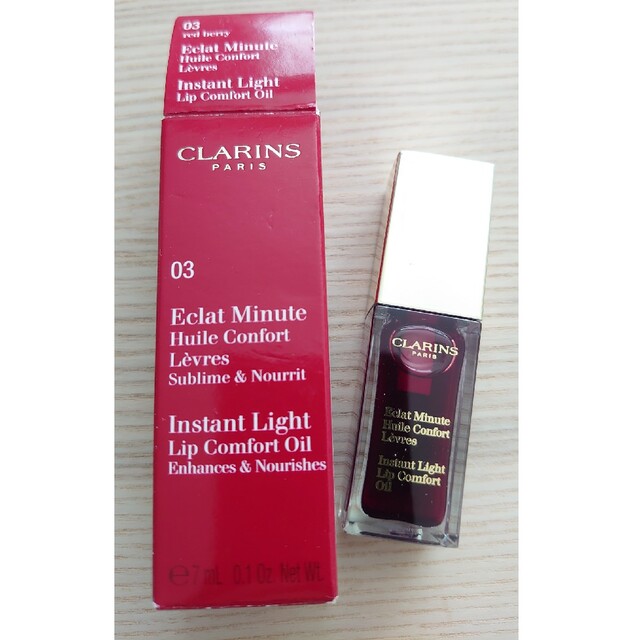 CLARINS(クラランス)の未使用クラランスコンフォートリップオイル03レッドベリー コスメ/美容のベースメイク/化粧品(リップグロス)の商品写真