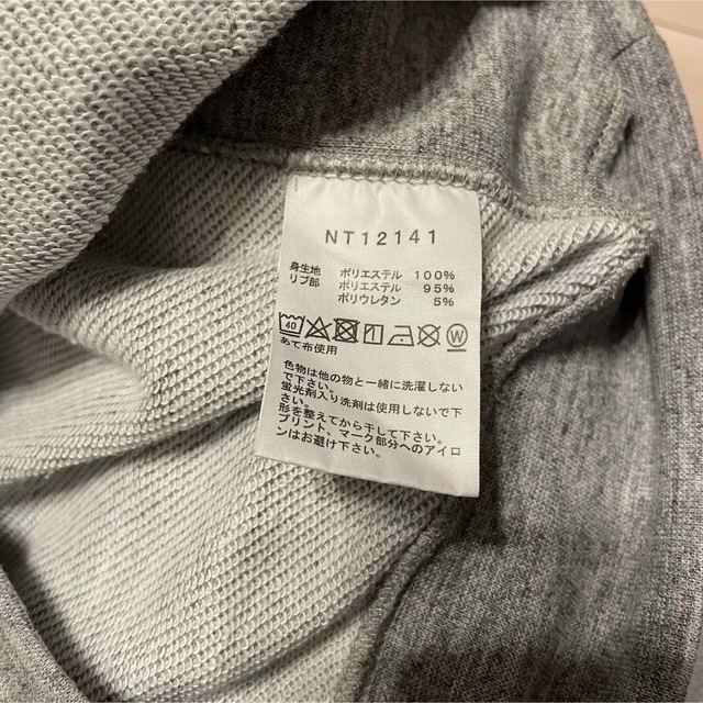 THE NORTH FACE(ザノースフェイス)のザ・ノースフェイス スクエアロゴフーディー  NT12141 メンズのトップス(パーカー)の商品写真