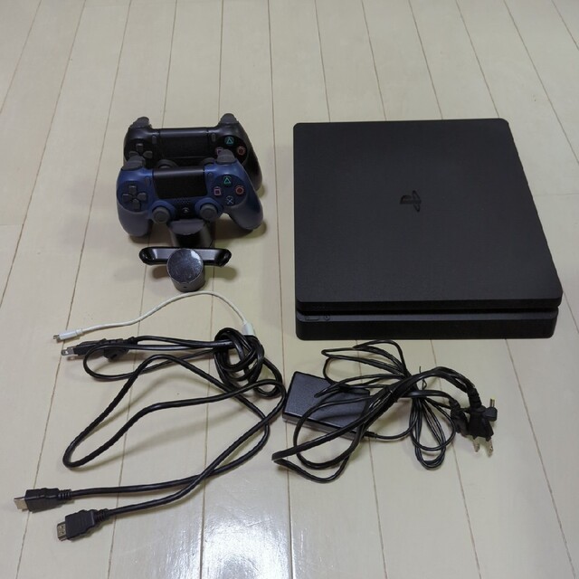 PS4 本体箱無し　コントローラー2台　背面アタッチメント、充電スタンド付き