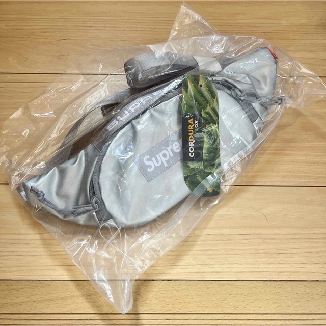 Supreme Small Waist Bag Silver FW22