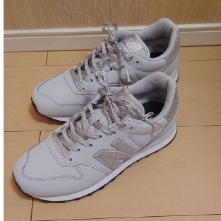 New Balance - 《新品未使用》ニューバランス500 シルバーラメ 23,5の ...