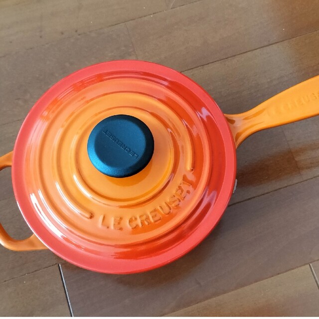 LE CREUSET(ルクルーゼ)の【新品】ル・クルーゼ　シグニチャーソースパン　16cm インテリア/住まい/日用品のキッチン/食器(鍋/フライパン)の商品写真