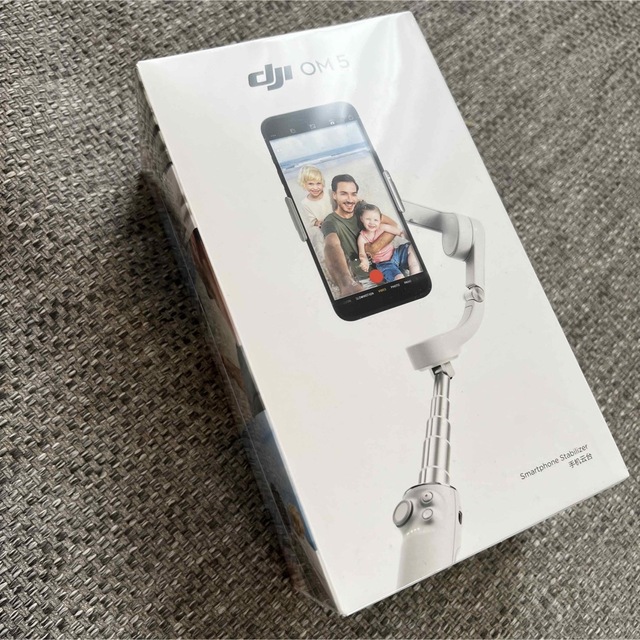 dji om5 ジンバル　新品未使用未開封 スマホ/家電/カメラのスマホアクセサリー(自撮り棒)の商品写真