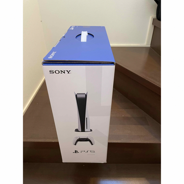 SONY(ソニー)のSONY PS5 プレステ5 本体 最新モデル CFI-1200A  エンタメ/ホビーのゲームソフト/ゲーム機本体(家庭用ゲーム機本体)の商品写真