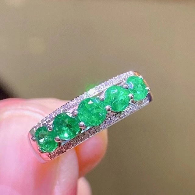 訳あり商品 ⭐天然 エメラルド ダイヤ リング k18 1.1ct リング(指輪