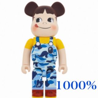 ベアブリック(BE@RBRICK)のBE@RBRICK  BAPE(R) × ペコちゃん 1000% ブルー(フィギュア)