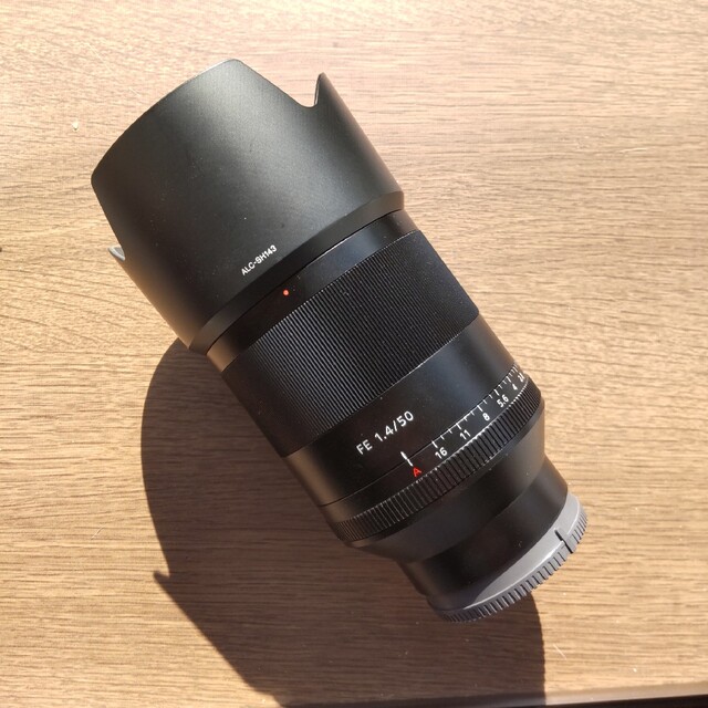 SONY Planar T* FE 50mm F1.4 ZA SEL50F14Z スマホ/家電/カメラのカメラ(レンズ(単焦点))の商品写真