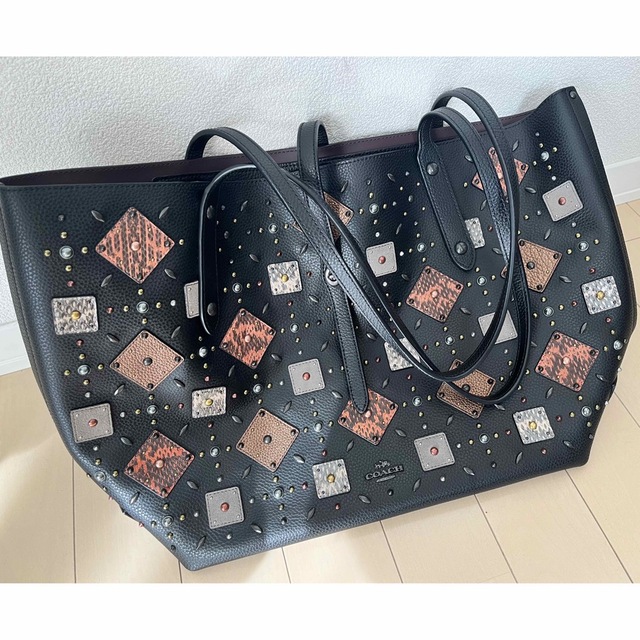 COACH スタッズ トートバッグ