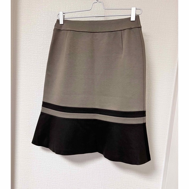 leilian(レリアン)のレリアン❤️新品❤️Leilianストレッチジャージ裾フレアースカート9号 レディースのスカート(ひざ丈スカート)の商品写真