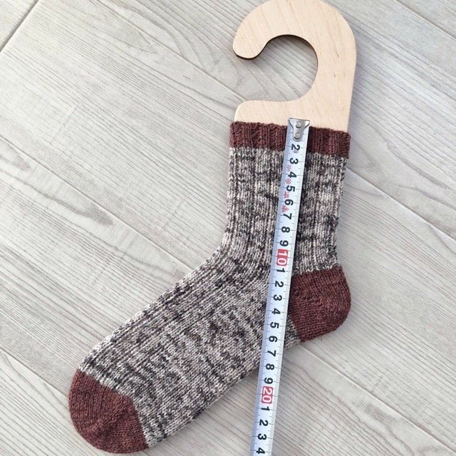 ねむおたん様専用　手編み靴下 2足 ハンドメイドのファッション小物(レッグウェア)の商品写真