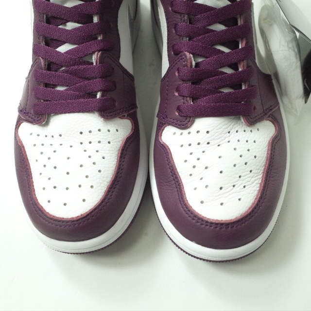 NIKE(ナイキ)のNIKE ナイキ AIR JORDAN 1 RETRO HIGH OG エアジョーダン 1 レトロハイオリジナル 555088-611 US8(26cm) BORDEAUX/METALLIC SILVER-WHITE スニーカー シューズ【中古】【NIKE】 メンズの靴/シューズ(スニーカー)の商品写真