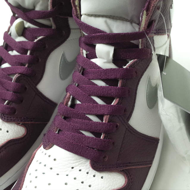 NIKE(ナイキ)のNIKE ナイキ AIR JORDAN 1 RETRO HIGH OG エアジョーダン 1 レトロハイオリジナル 555088-611 US8(26cm) BORDEAUX/METALLIC SILVER-WHITE スニーカー シューズ【中古】【NIKE】 メンズの靴/シューズ(スニーカー)の商品写真