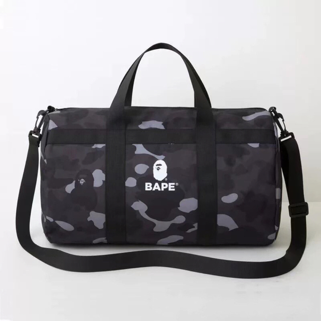 A BATHING APE(アベイシングエイプ)のBAPE◆A BATHING APE／◆ブラックダッフルバッグ◆付録品ノベルティ メンズのバッグ(ドラムバッグ)の商品写真