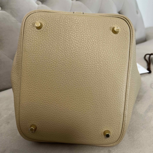 Hermes(エルメス)のエルメス　ピコタンロックMM トレンチ　ゴールド金具 レディースのバッグ(ハンドバッグ)の商品写真