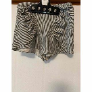 ザラ(ZARA)のzara フリルショートパンツ(ショートパンツ)