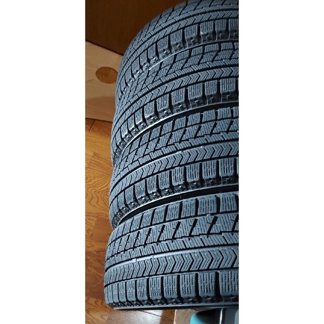 ブリジストンスタッドレスタイヤホイルセットVRX155/65R14 3