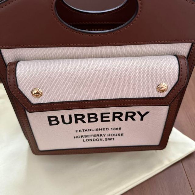 新品本物】 BURBERRY ポケットバッグ キャンバス&レザー ツートン