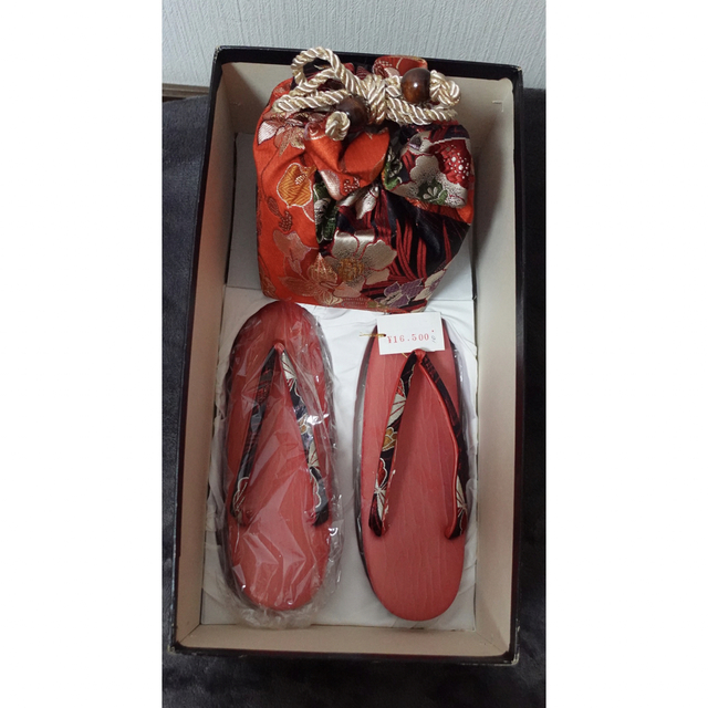最高級 草履バッグセット 振袖用 帯地 ゴールド 赤 フリーサイズ   レディースの靴/シューズ(下駄/草履)の商品写真