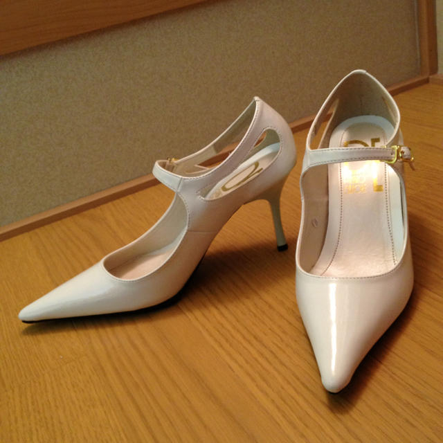 ゆっちゃん様❤7日迄お取り置き❤白❤ レディースの靴/シューズ(ハイヒール/パンプス)の商品写真