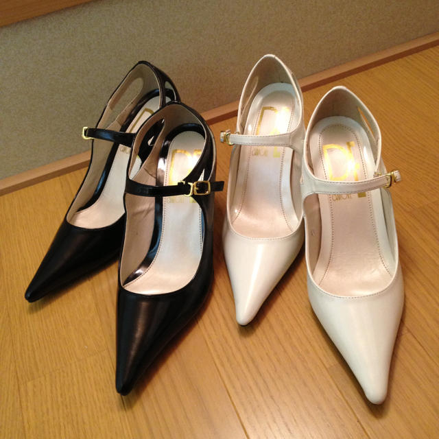 ゆっちゃん様❤7日迄お取り置き❤白❤ レディースの靴/シューズ(ハイヒール/パンプス)の商品写真