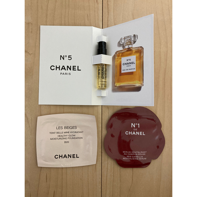 CHANEL(シャネル)の姉弟mamaちゃん様専用　ルージュココフラッシュ90(ジュール) コスメ/美容のベースメイク/化粧品(口紅)の商品写真