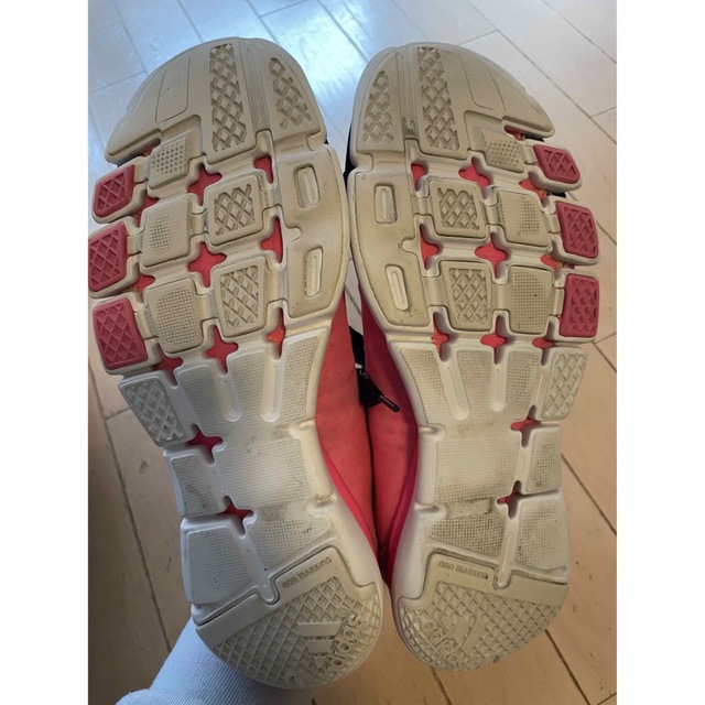 adidas by Stella McCartney(アディダスバイステラマッカートニー)のadidas by Stella McCartney ランニングシューズ  スポーツ/アウトドアのランニング(シューズ)の商品写真