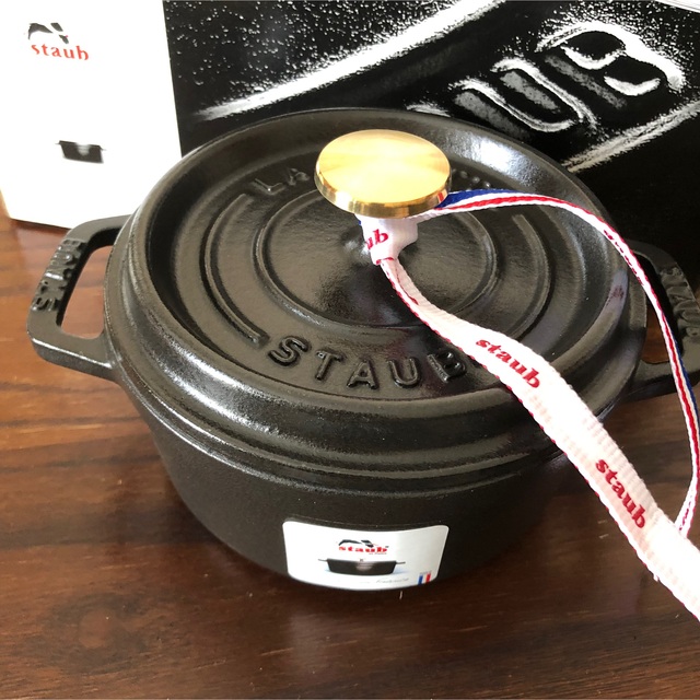 STAUB - 新品 国内正規品 生涯保証 staub ストウブ ブラックの通販 by