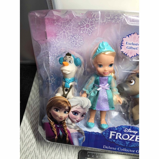 アナと雪の女王(アナトユキノジョオウ)の新品　トイザらスアナと雪の女王　ミニドール　デラックスセット　アナ雪　人形 エンタメ/ホビーのおもちゃ/ぬいぐるみ(キャラクターグッズ)の商品写真