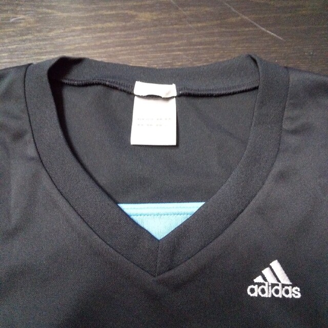 adidas(アディダス)のadidas 長袖シャツsizeM レディースのトップス(Tシャツ(長袖/七分))の商品写真