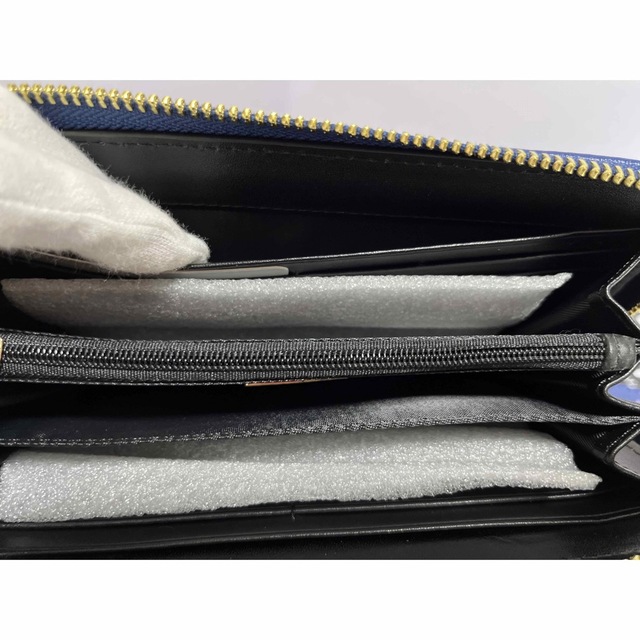 Vivienne Westwood(ヴィヴィアンウエストウッド)のVivienne Westwood 財布 レザー 型押し 赤 青 レッド ブルー レディースのファッション小物(財布)の商品写真