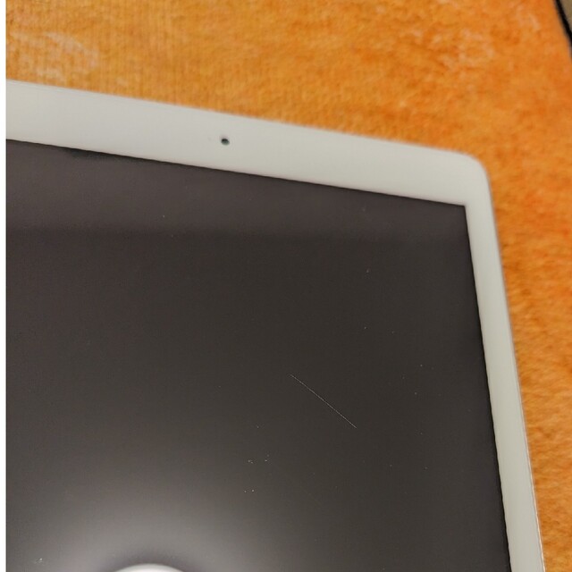 iPad(アイパッド)のごま様専用　iPad 第6世代 32GB WiFi+cellular au スマホ/家電/カメラのPC/タブレット(タブレット)の商品写真