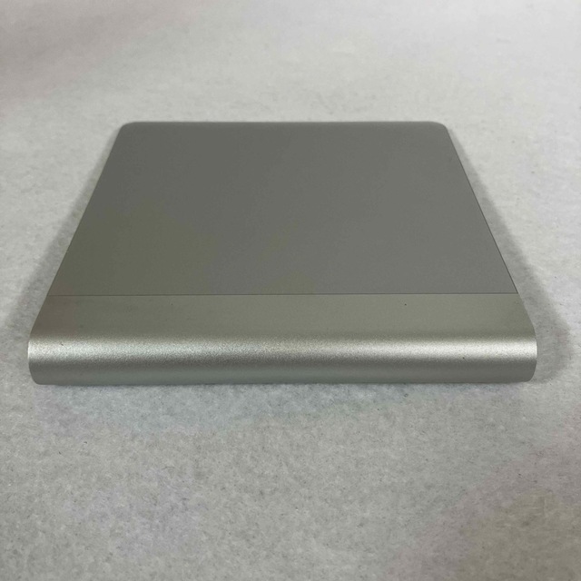 Mac (Apple)(マック)のApple Magic Trackpad トラックパッド スマホ/家電/カメラのPC/タブレット(PC周辺機器)の商品写真