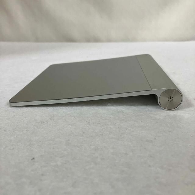 Mac (Apple)(マック)のApple Magic Trackpad トラックパッド スマホ/家電/カメラのPC/タブレット(PC周辺機器)の商品写真