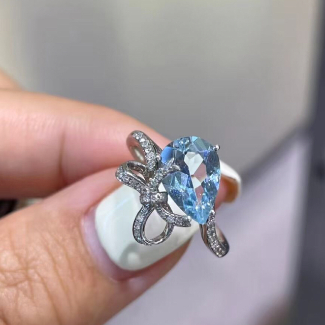 最も ダイヤ 天然アクアマリン リング1.45ct ¥ k18 リング(指輪) - www